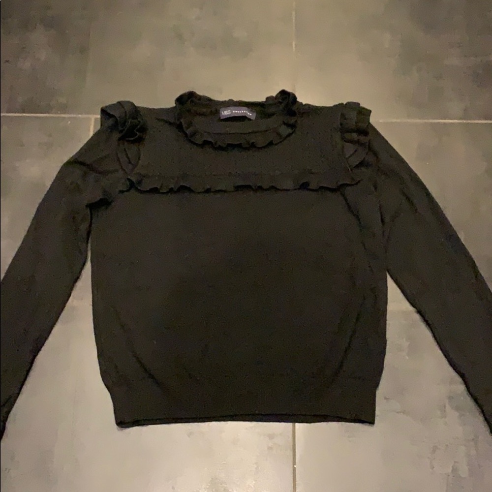 Frill sleeve and shoulder jumper black